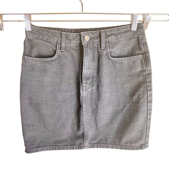 Urban Outfitters BDG Black Grey Denim Skirt Size Medium Casual Going Out - Picture 1 of 5